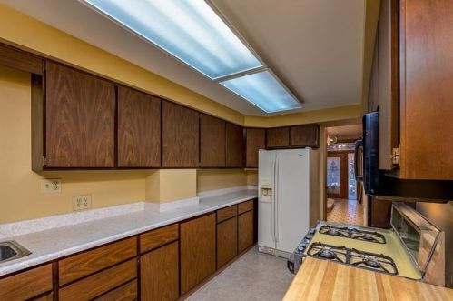 417 Lloyd St, Pittsburgh PA 15208-2831 exterior