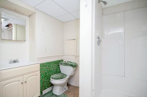 217 Jewett Ave, Bridgeport CT  06606-2826 exterior