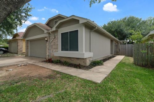 2303 Dowd Ln, Austin TX  78728-6715 exterior