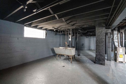 1270 43rd St, Milwaukee WI  53208-2721 exterior