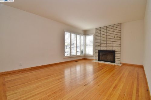 15147 Fleming St, San Leandro, CA 94579-1715