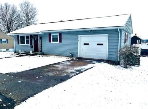933 Abbott St, Latrobe, PA 15650-2208