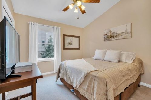 207 Pappan Dr, Imperial PA  15126-1177 exterior