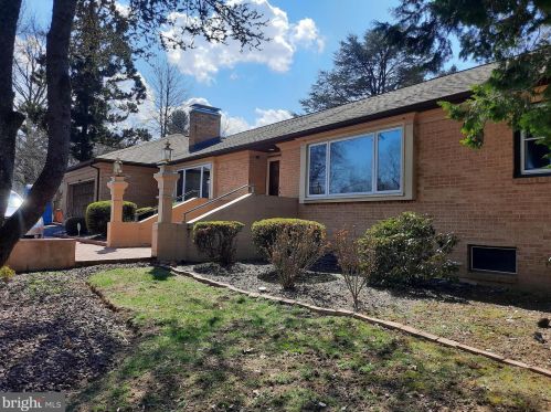 838 Kiehl Dr, Lemoyne PA  17043-1205 exterior