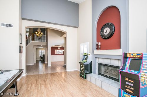 1434 Spur Ave, Gilbert AZ  85296-1946 exterior