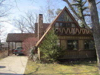 145 Lakeshire Dr, Crossville, TN 38558-9005