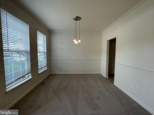 6301 Hot Spring Ln, Fredericksburg VA  22407-2577 exterior