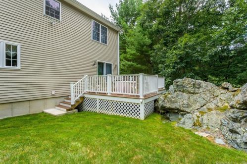 371 Fox Rd, Putnam CT  06260-2732 exterior