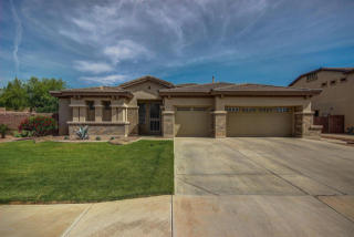 462 Julian Dr, Gilbert, AZ 85295-1649