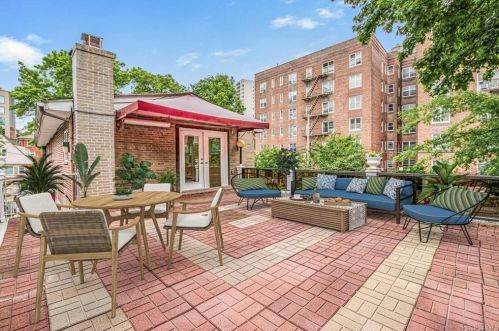 620 232nd St, Bronx, NY 10466-2904