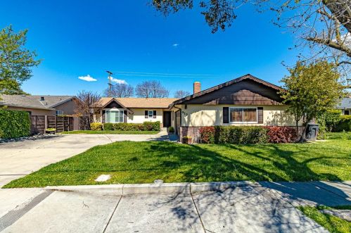 913 Woodrow Ave, Modesto CA  95350-1235 exterior