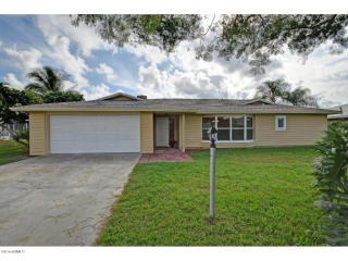 479 Ponoka St, Sebastian, FL 32958-3902