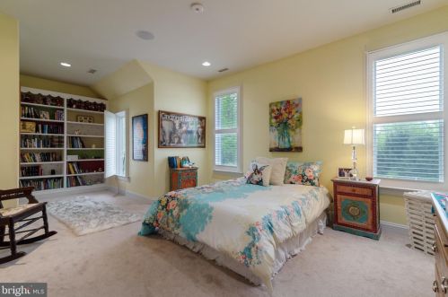 710 Daventry Way, Prospectville PA 19002-2305 exterior