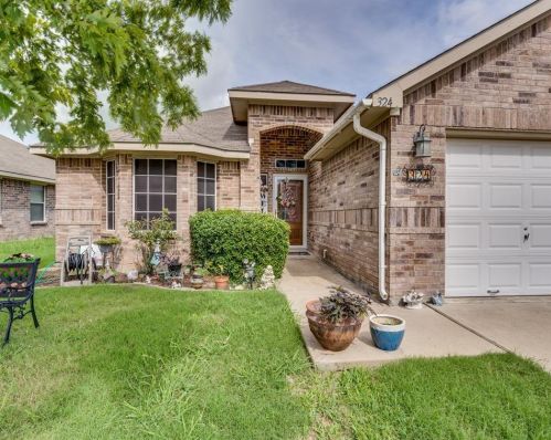 324 Creekside Way, Waxahachie, TX 75165-2164