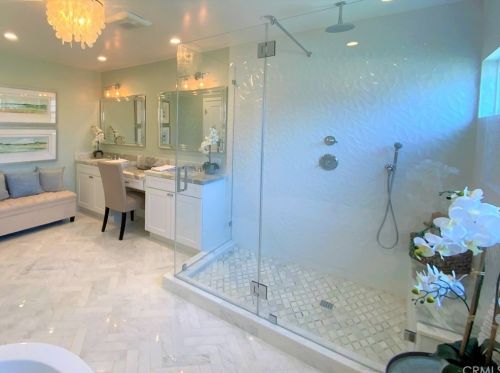 1657 Gates Ave, Manhattan Beach CA  90266-7028 exterior