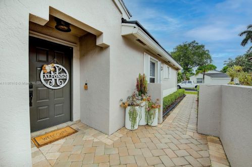 19177 19th St, Hollywood FL  33029-4602 exterior