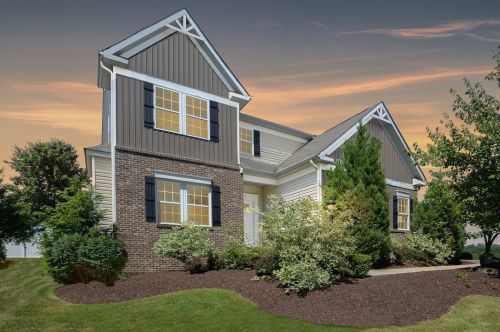 2 Trotter Ln, Clinton, PA 15026-1758