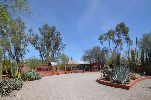 2324 Norton Ave, Tucson, AZ 85719-3832