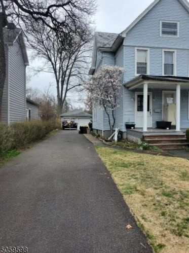 597 Barron Ave, Woodbridge, NJ 07095-3005