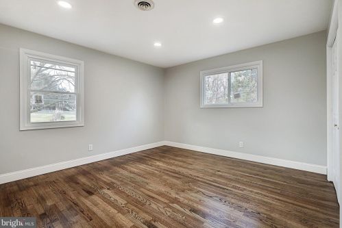 19 Locust Cir, Navy Sup Dpt PA  17050-3192 exterior