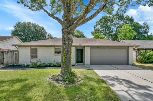 19826 Arrowsmith Dr, Humble, TX 77338-1802