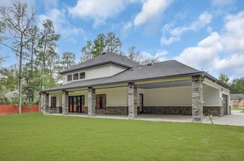 15475 Conroe Dr, Conroe TX 77384-3419 exterior