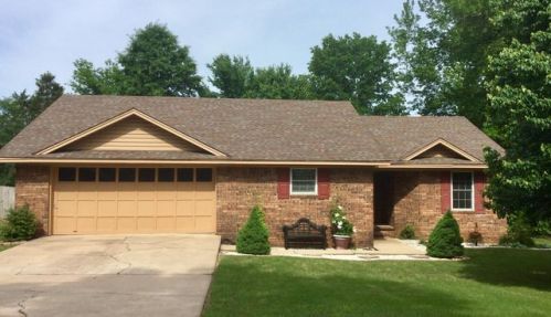 2013 Woodwind Way, Van Buren, AR 72956-6411