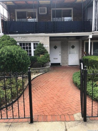 241-14 140th Ave, Jamaica, NY 11422-4443