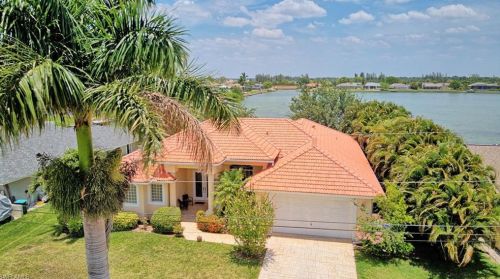 1413 27th Ter, Cape Coral, FL 33904-5745
