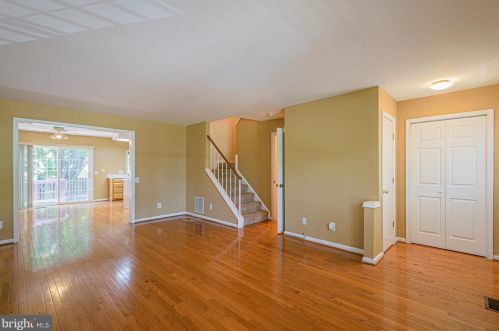 312 Hedgestone Ter, Leesburg VA  20176-4842 exterior