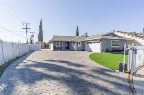 17125 Saldee Dr, Long Beach, CA 90746-1156