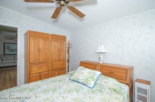 949 Wren Cir, Sebastian FL  32976-7508 exterior