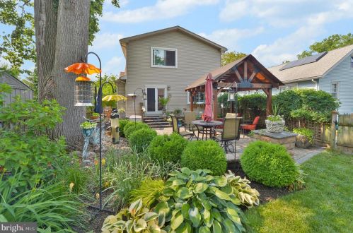 108 Beechwood Ave, Camden, NJ 08107-1321