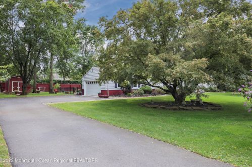 23 Leland Ter, Tinton Falls, NJ 07724-2809