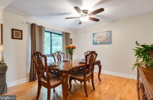 16 Sandybrae Ct, Wilmington DE  19808-3504 exterior