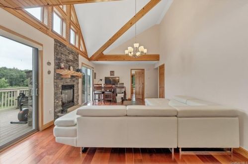 724 Sackett Lake Rd, Monticello NY  12701-4714 exterior