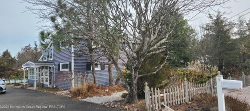 3 Sand Bar Dr, Berkeley Township, NJ 08721-3547