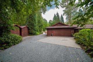 23117 Echo Lake Rd, Snohomish, WA 98296-5426