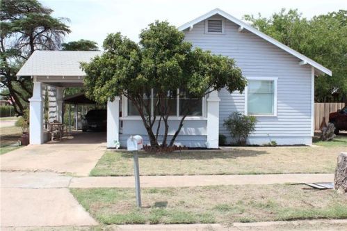 212 Central Ave, Hamlin, TX 79520-3225