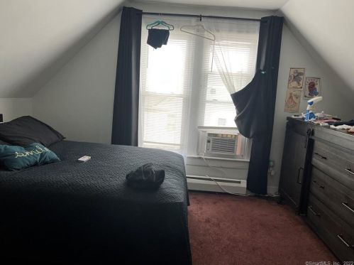 95 Sunnyside Ave, Waterbury CT  06708-3524 exterior