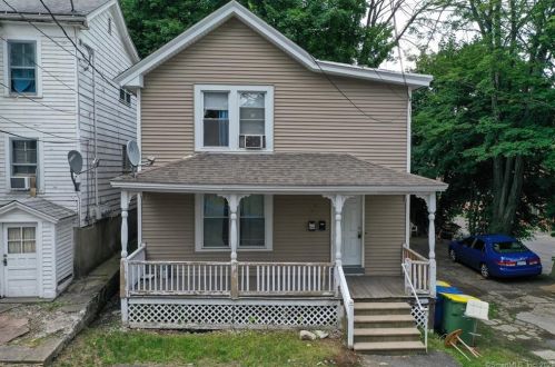 28 Taylor St, Waterbury, CT 06702-1720