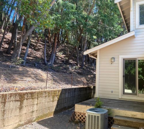 2414 Bear Pl, Willits CA  95490-9496 exterior