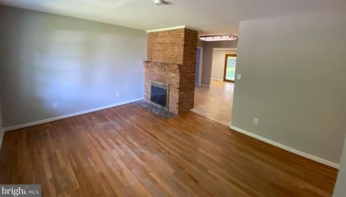 9602 Thornton Rolling Rd, Fredericksburg VA  22408-1718 exterior