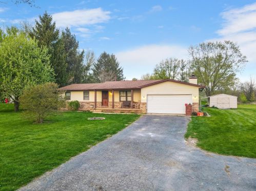 4033 Mink St, Pataskala, OH 43062-8859