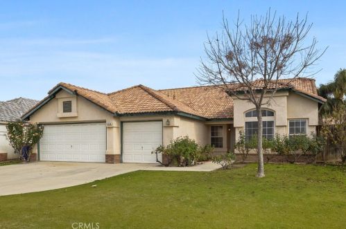 4330 Gelding Way, Bakersfield, CA 93312-5195