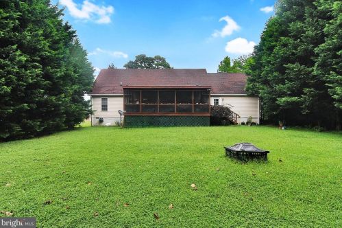 2922 Independence Dr, Montross VA  22520-8844 exterior