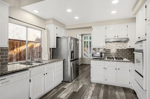 27480 Jon Christian Pl, Temecula CA  92591-6127 exterior