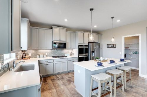 16199 Empress Ave, Lino Lakes, MN 55038-4623