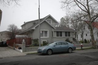 3921 Lyme Ave, Brooklyn, NY 11224-1017