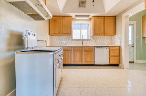 206 Idaho St, Morgans Point TX 77571-5507 exterior